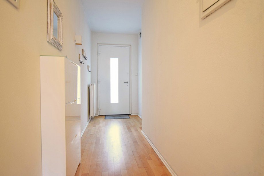 EG: Eingangsbereich Reihenmittelhaus K�ln / Lindenthal