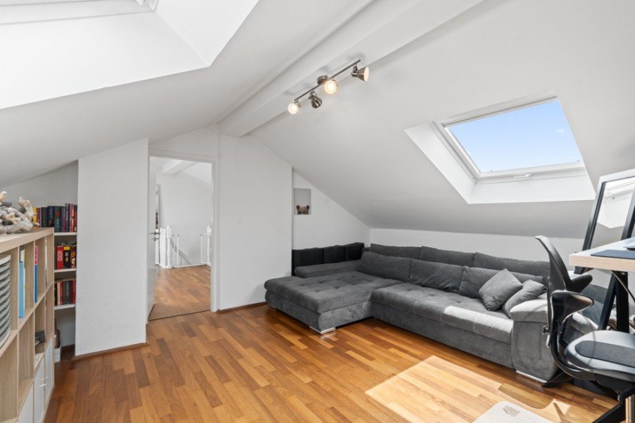 B�ro / Schlafzimmer Maisonettewohnung Bonn / R�ttgen