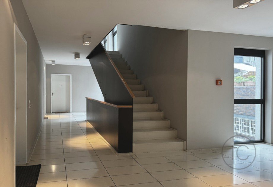 Treppenhaus Etagenwohnung K�ln
