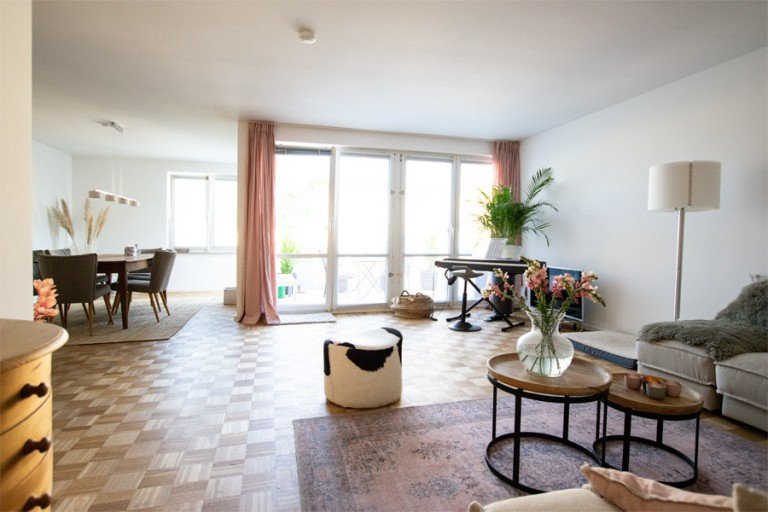 Wohnzimmer K�ln / Lindenthal Etagenwohnung Moderne und ruhige 3,5-Zimmer-Wohnung mit gro�em Balkon in zentraler Lage in der 2. H�userreihe