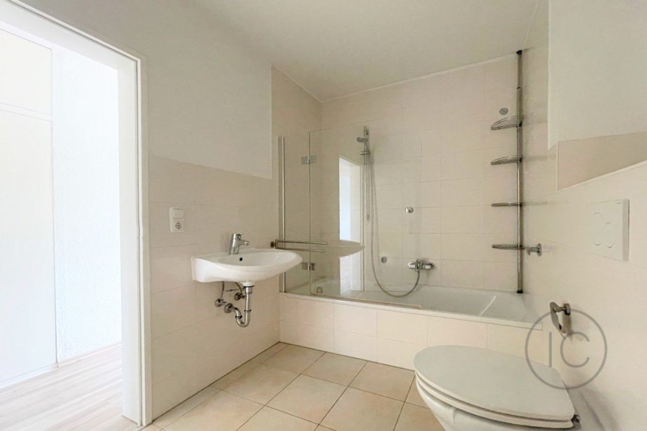 Badezimmer 3.OG Etagenwohnung Bocklem�nd / Mengenich