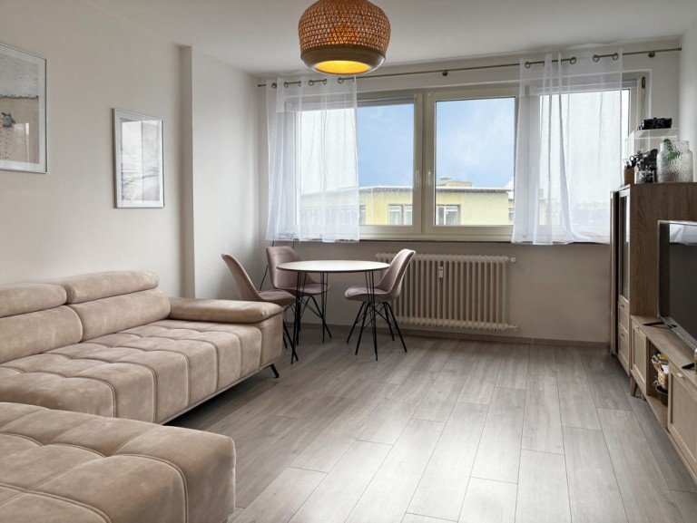 Wohnzimmer Innenstadt Etagenwohnung PROVISIONSFREICharmante 2-Zimmer-Wohnung in zentraler Lage - F�r Kapitalanleger und Eigennutzer