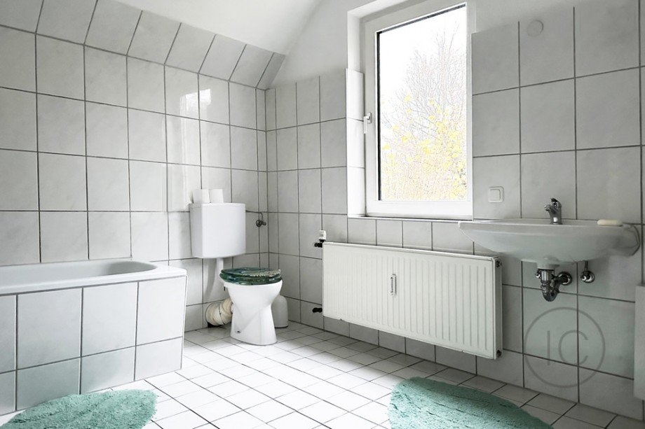 Bad 1. OG Zweifamilienhaus K�ln / Junkersdorf