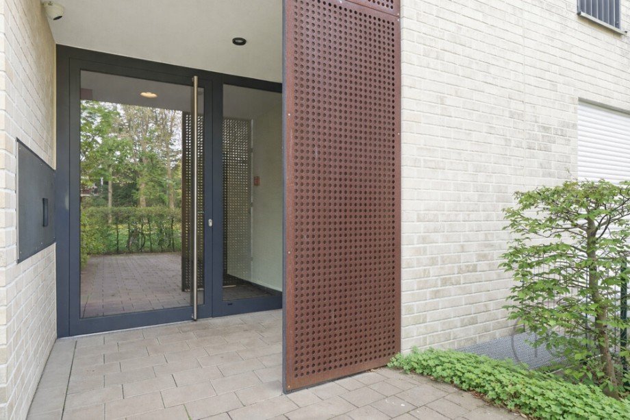 Hauseingang Etagenwohnung K�ln