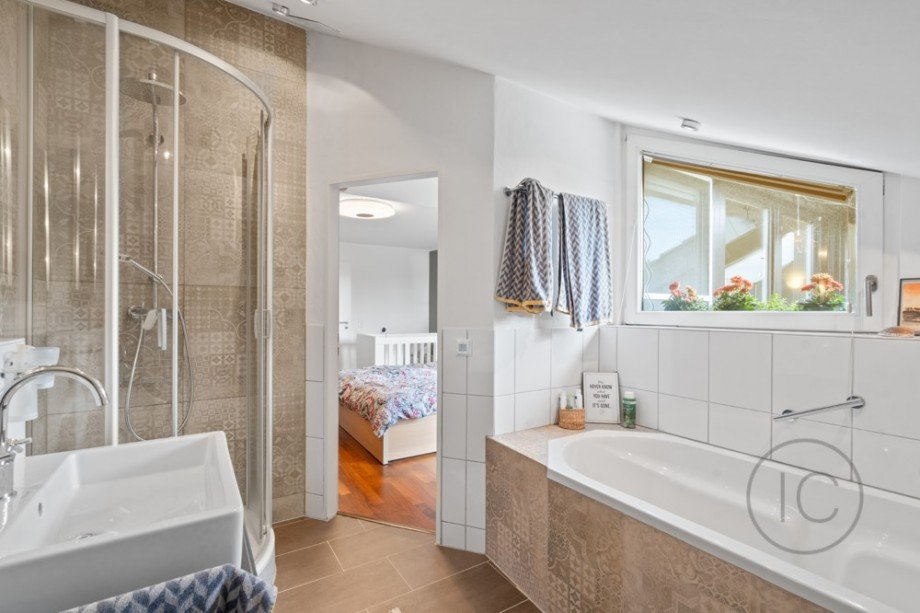 Bad en Suite Maisonettewohnung Bonn / R�ttgen