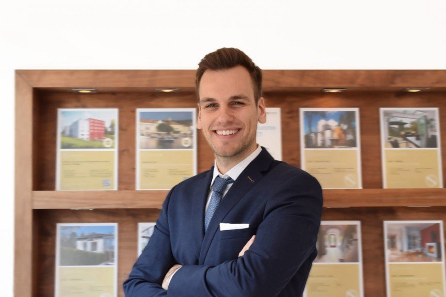 Flemming Dobat Etagenwohnung K�ln