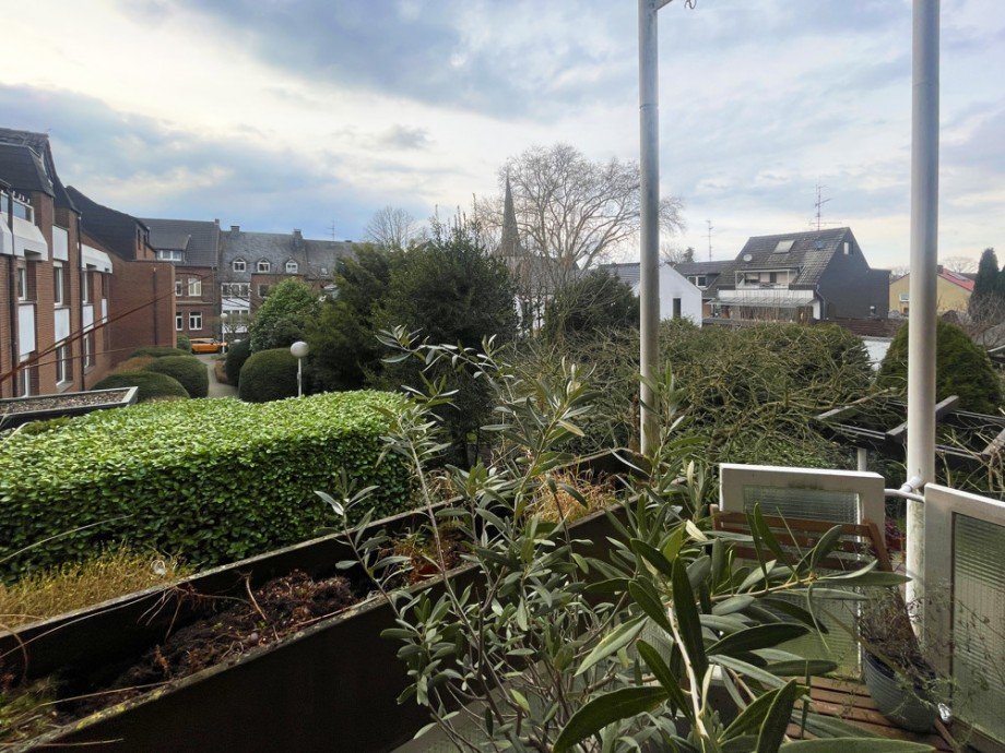 Ausblick Balkon Etagenwohnung K�ln / Junkersdorf