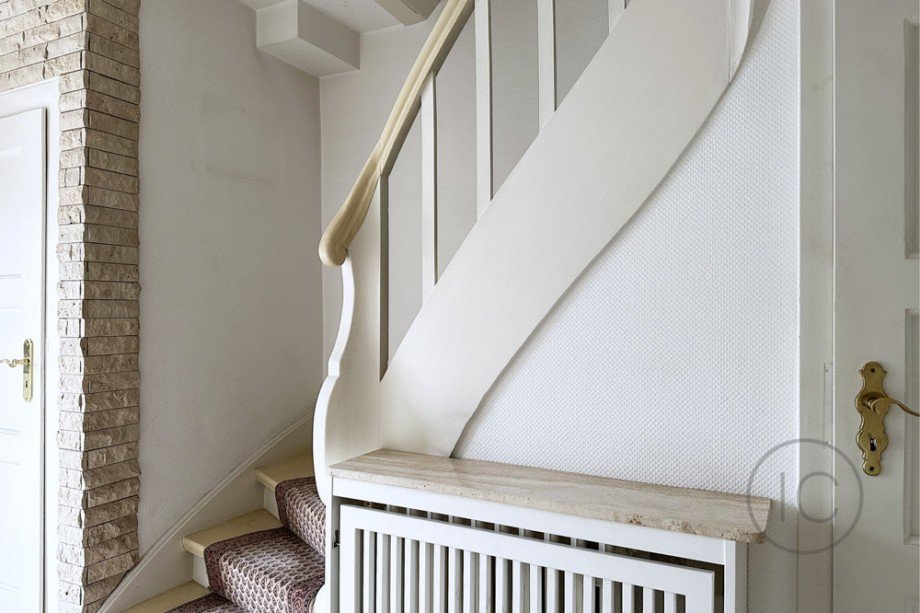 Treppen von EG ins OG Reihenhaus K�ln