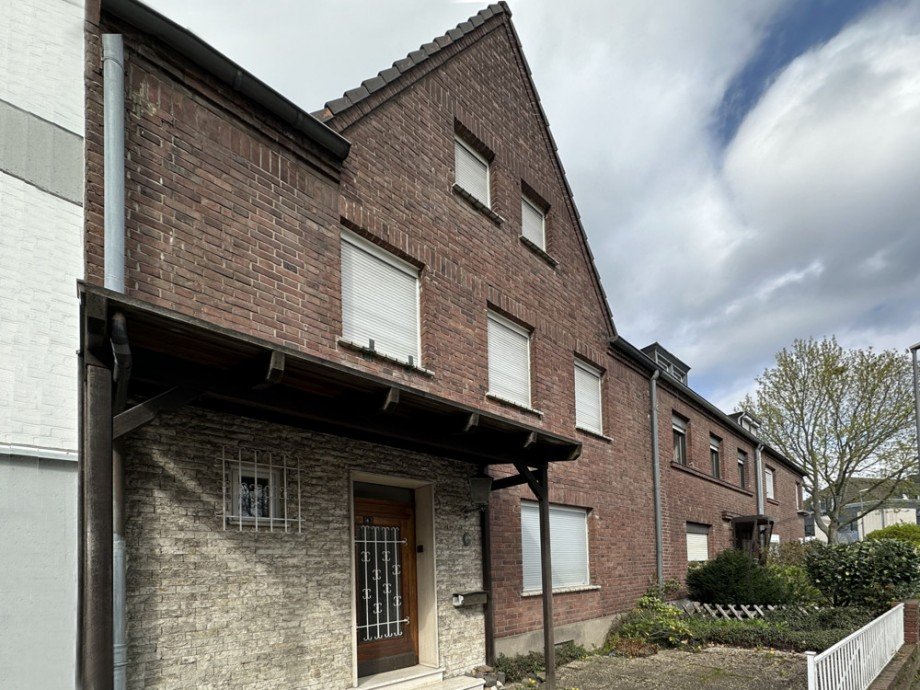 Hausansicht2 Reihenhaus K�ln